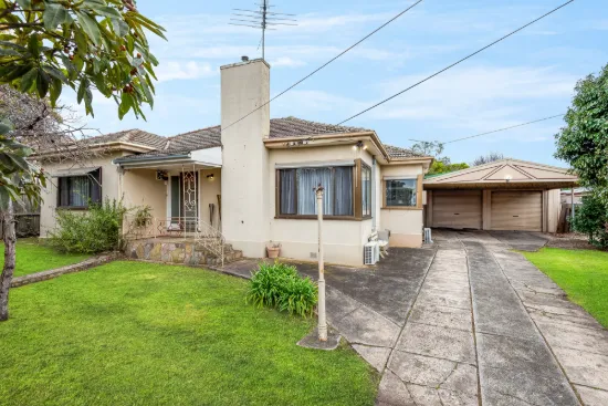 4 Calvert Street, Hamlyn Heights, Vic 3215