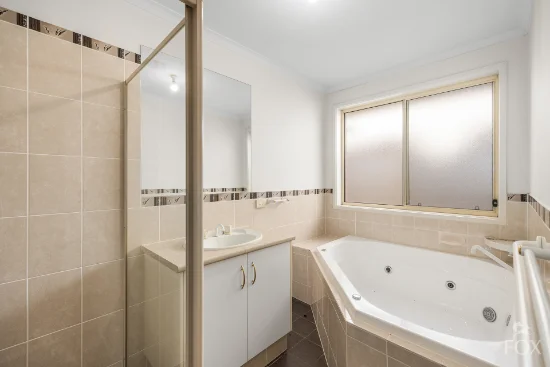 4 Canberra Court, Smithfield, SA 5114-Image