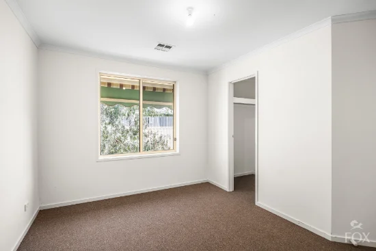 4 Canberra Court, Smithfield, SA 5114-Image