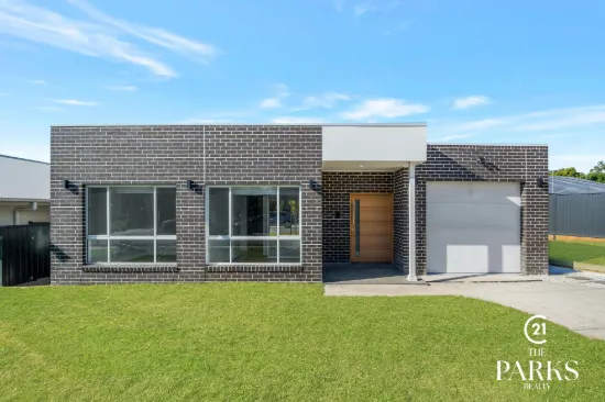 4 Cardew Crescent, Bradbury, NSW 2560