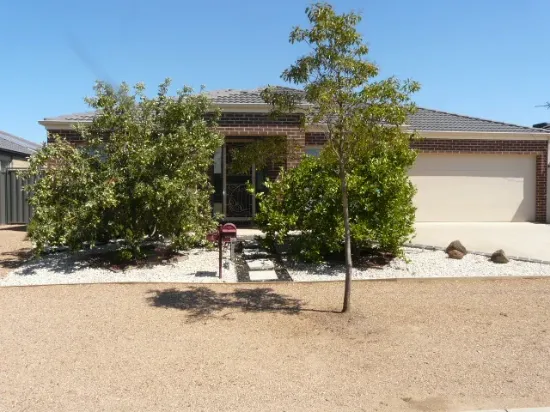 4 Carisbrook Circuit, Truganina, Vic 3029