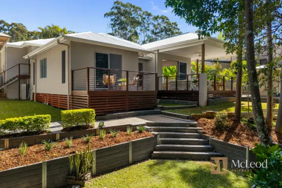 4 Carissa Place, Chapel Hill, Qld 4069