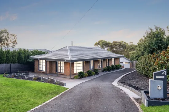 4 Carroll Road, Highton, Vic 3216