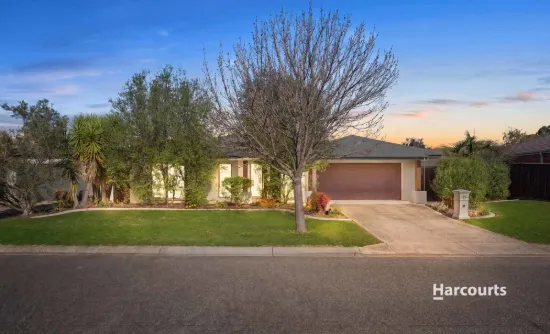 4 Central Avenue, Pakenham, Vic 3810