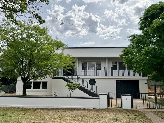 4 Chappell Ave, Coonabarabran, NSW 2357