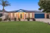 4 Charlwood Close, Lynbrook, Vic 3975