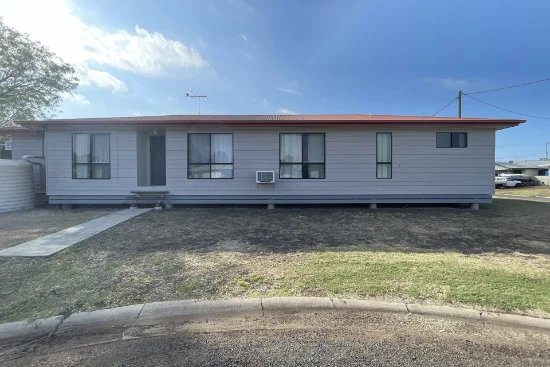 4 Charthom Place, Dalby, Qld 4405