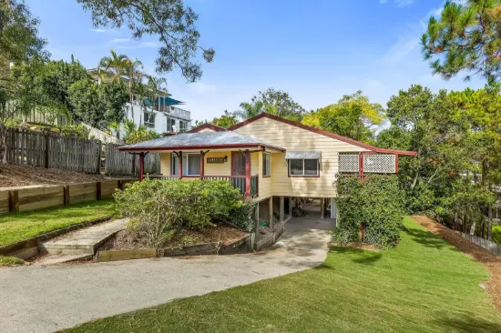 4 Corrigin Court, Elanora, Qld 4221
