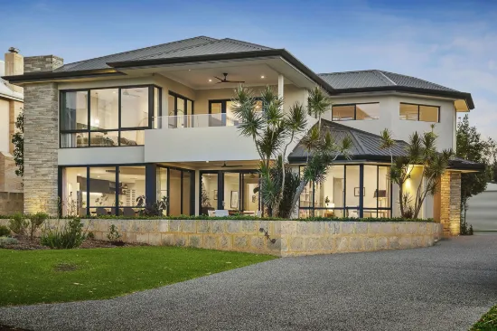 4 Crewe Street, Bicton, WA 6157