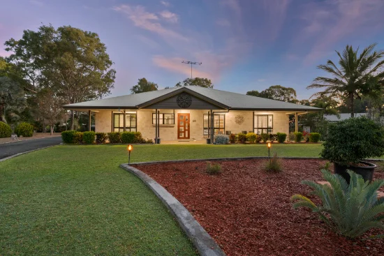 4 Crown Court, Moore Park Beach, Qld 4670