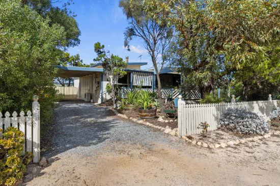 4  Curlew Crescent, Thompson Beach, SA 5501