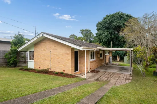 4 Currong Street, Kenmore, Qld 4069