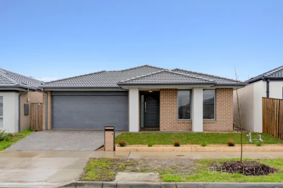 4 Dalgety Street, Mickleham, Vic 3064