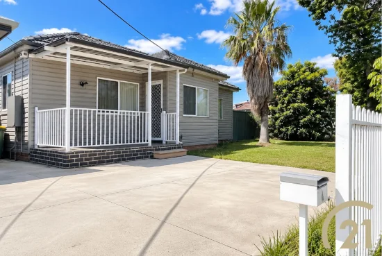 4 Dan Crescent, Lansvale, NSW 2166