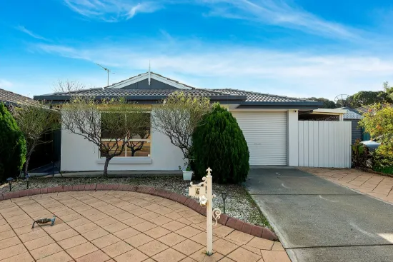 4 Deacon Court, Paralowie, SA 5108