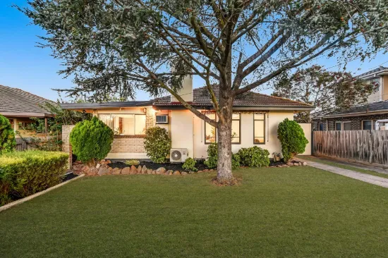 4 Deakin Crescent, Dandenong North, Vic 3175