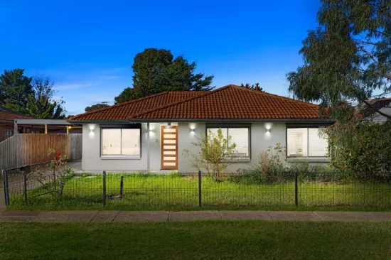 4 Dobell Crescent, Werribee, Vic 3030