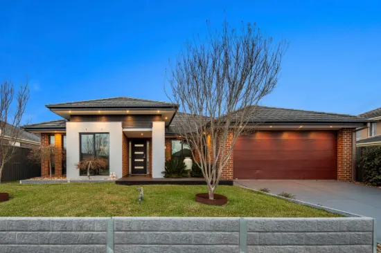 4 Downing Square, Pakenham, Vic 3810