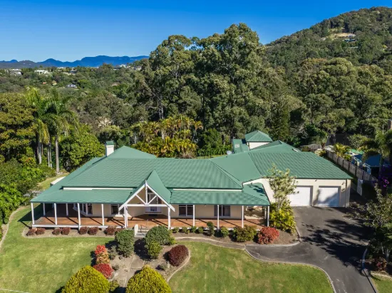 4 Duke Court, Tallai, Qld 4213