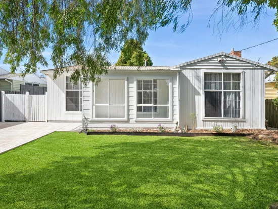 4 Dundas Street, Herne Hill, Vic 3218