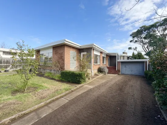 4 East View Parade, Belmont, Vic 3216