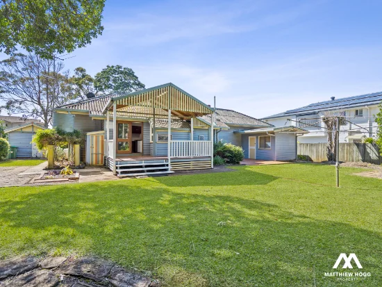 4 Edinburgh Street, Victoria Point, Qld 4165