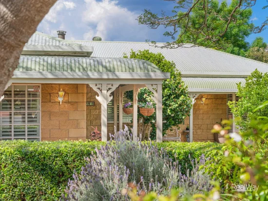 4 Edwin Court, Centenary Heights, Qld 4350