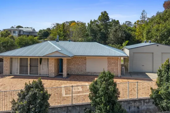4 Elms Court, Southside, Qld 4570