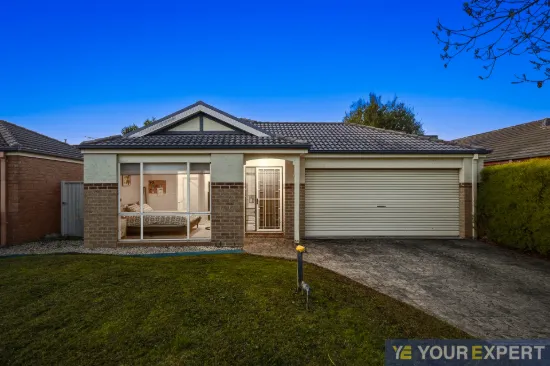 4 Elmwood Place, Cranbourne West, Vic 3977