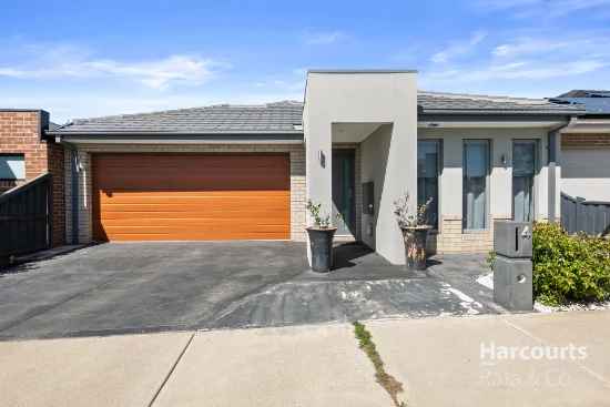 4 Emberley Street, Wollert, Vic 3750 - For Rent