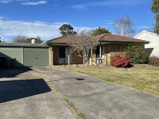 4 Emma Court, Berwick, Vic 3806