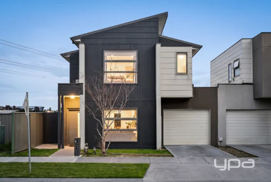 4 Everglade Crescent, Roxburgh Park, Vic 3064