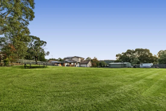 4 Falconhurst Court, Eltham, Vic 3095