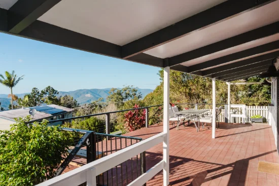 4 Ferntree Lane, Lower Beechmont, Qld 4211