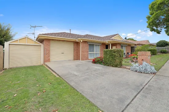 4 Floris Avenue, Drouin VIC 3818-Image