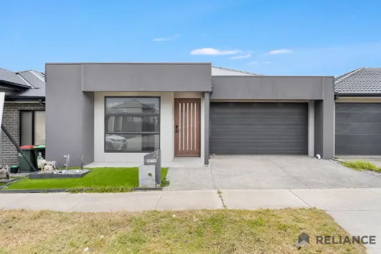 4 Frangipani Way, Mickleham, Vic 3064