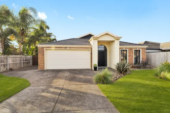 4 GARNET CLOSE, Skye, Vic 3977