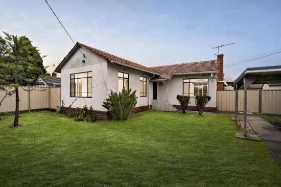 4 Garrett Crescent, Bellfield, Vic 3081