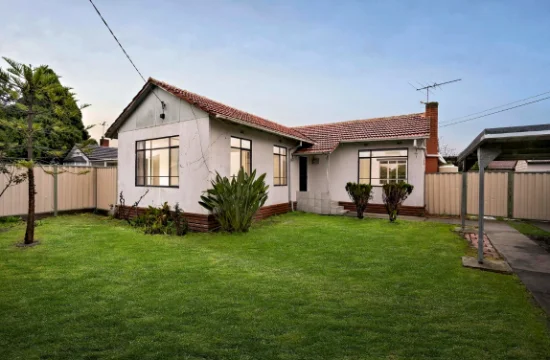 4 Garrett Crescent, Bellfield, Vic 3081