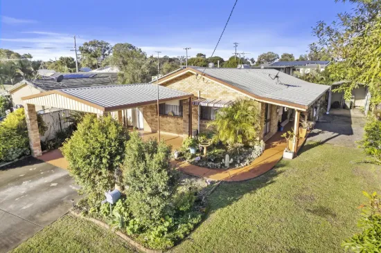 4 Gillian Street, Beachmere, Qld 4510