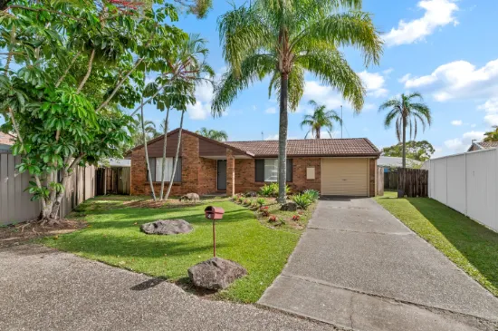 4 Gothorpe Place, Varsity Lakes, Qld 4227
