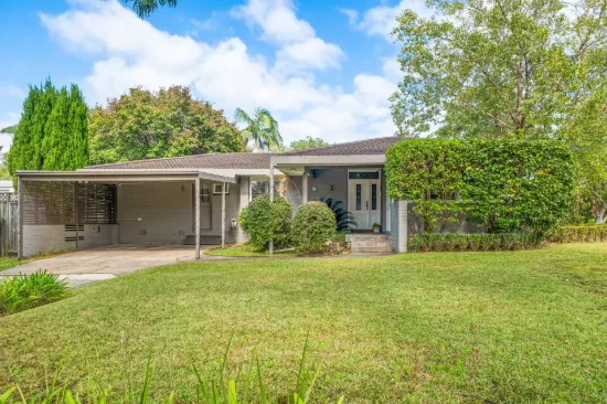 4 Gowrie Close, St Ives, NSW 2075