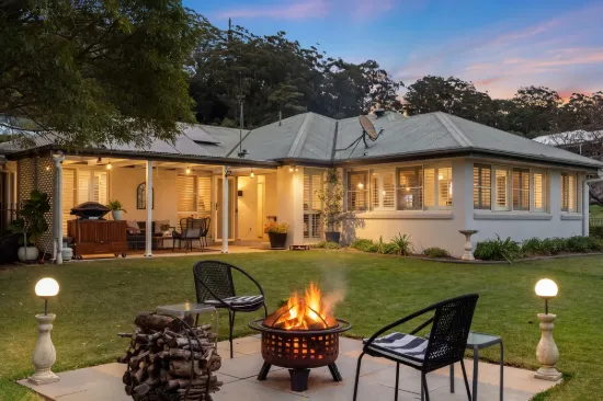 4 Grasmere Court, Mount Lofty, Qld 4350