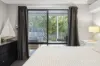 4 Great Court, Regents Park, Qld 4118-Image