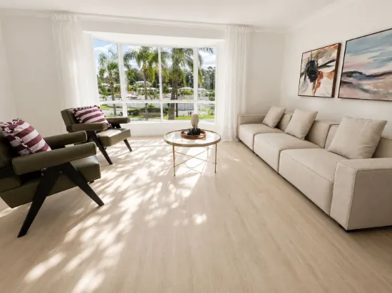 4 Grimsdyke Court, Molendinar, Qld 4214
