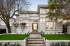 4 Grosvenor Court, Toorak, Vic 3142