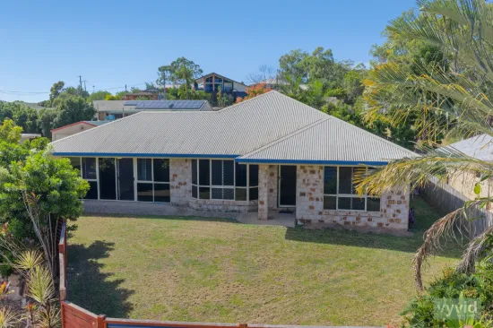 4 Hamilton Drive, Clinton, Qld 4680