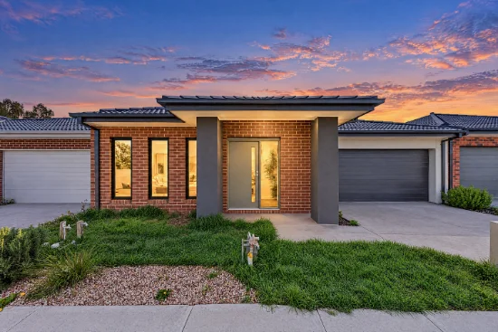 4 Handley Crescent, Officer, Vic 3809