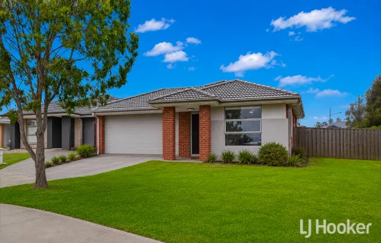 4 Hart Crescent, Brookfield, Vic 3338