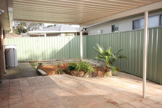 4 Hawkesbury Cl, Bateau Bay, NSW 2261 - For Rent